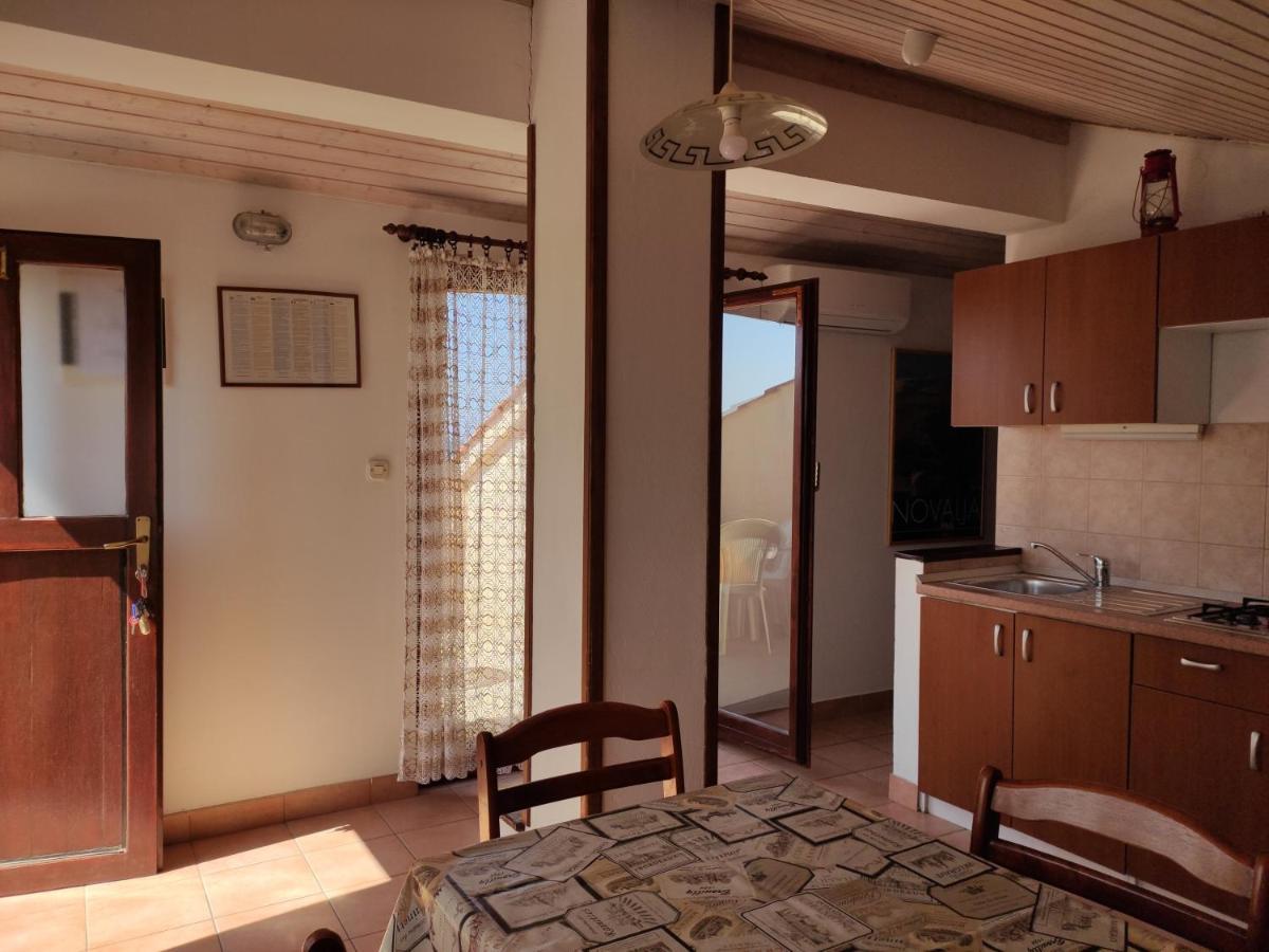 Apartments With A Parking Space Novalja, Pag - 6552 Exterior photo